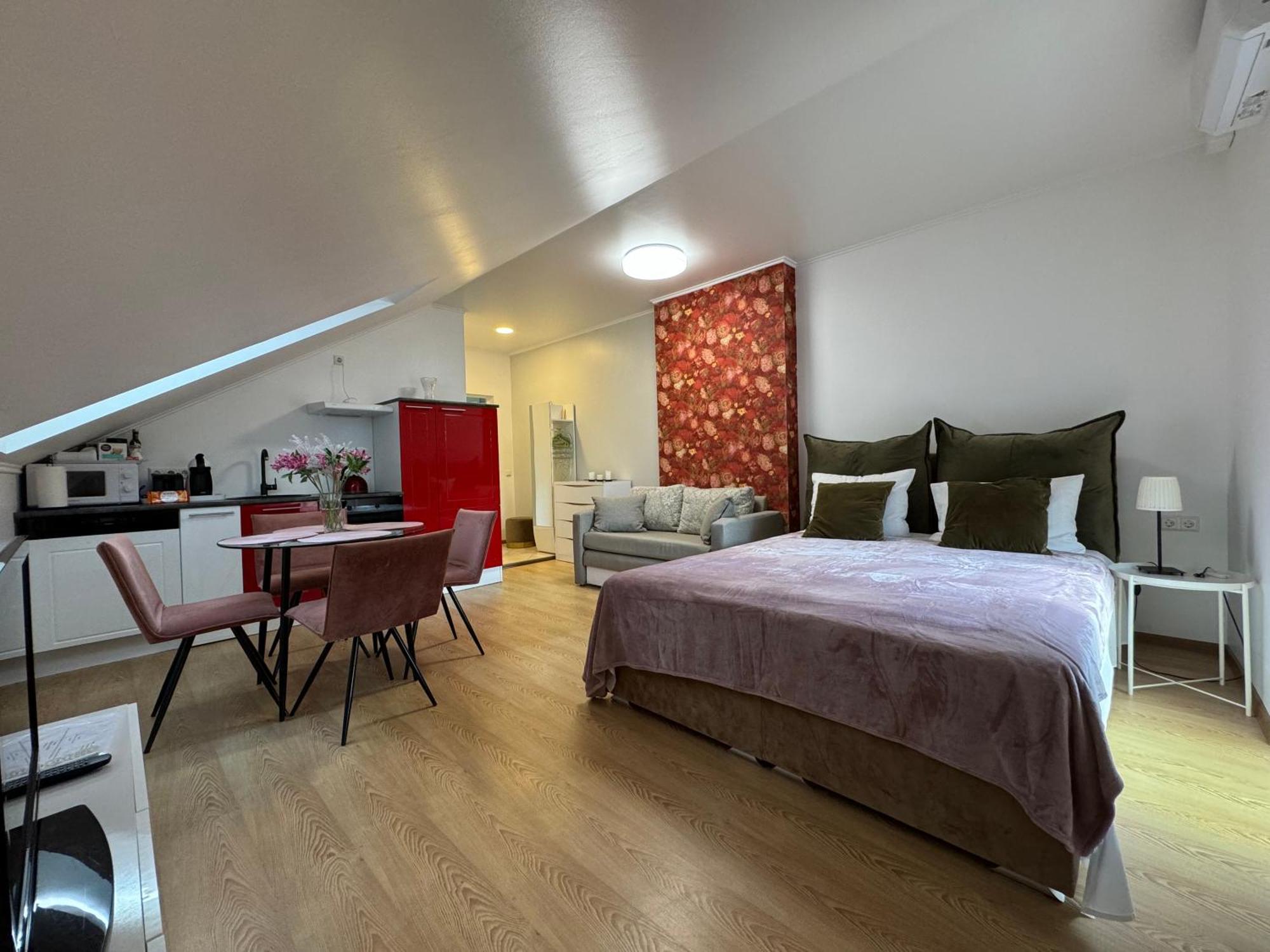 Vila Renata Laure Palanga Luaran gambar
