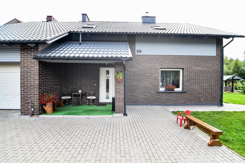 Vila Renata Laure Palanga Luaran gambar