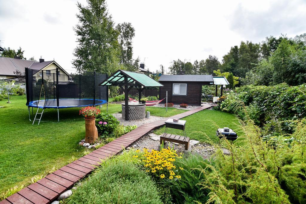 Vila Renata Laure Palanga Luaran gambar