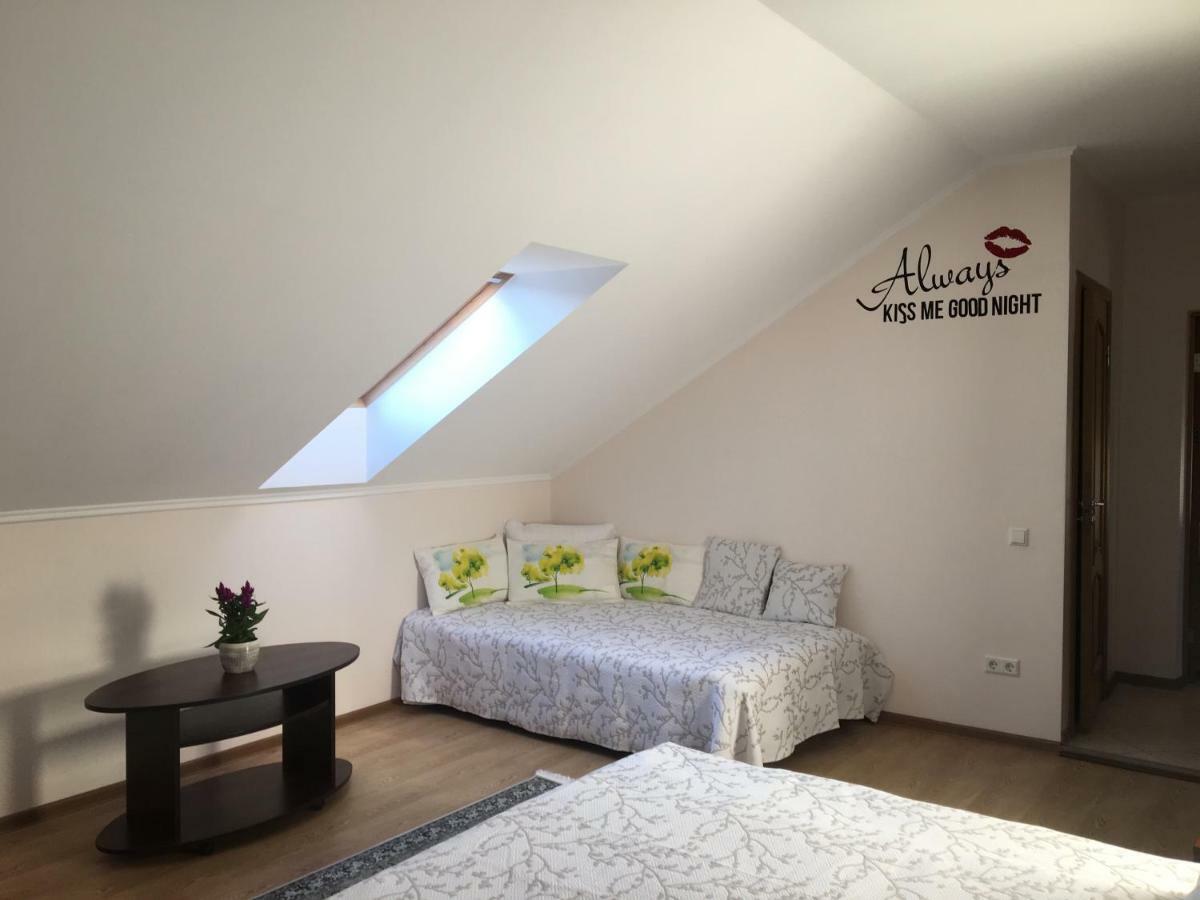 Vila Renata Laure Palanga Luaran gambar